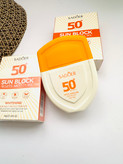 ضدآفتاب بی رنگ (روشن کننده پوست) spf 50 حجم 40 گرمی🧡