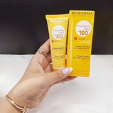 ضدآفتاب رنگی( بژ روشن) مدل فتودرم مکس spf 100 فرانسوی 🧡